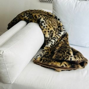 Luxurious Bobcat Faux Fur Throw